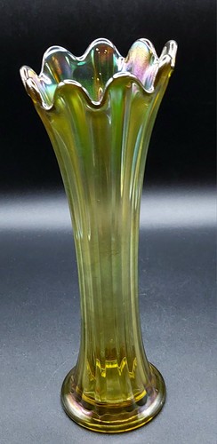 Vintage Northwood Carnival Glass 11" Olive Green Thin Rib Swung Vase 9 Ribs - Picture 6 of 13