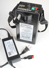 PAUL C BUFF Vagabond Mini Lithium Portable Power Source  Charger TESTED WORKS 