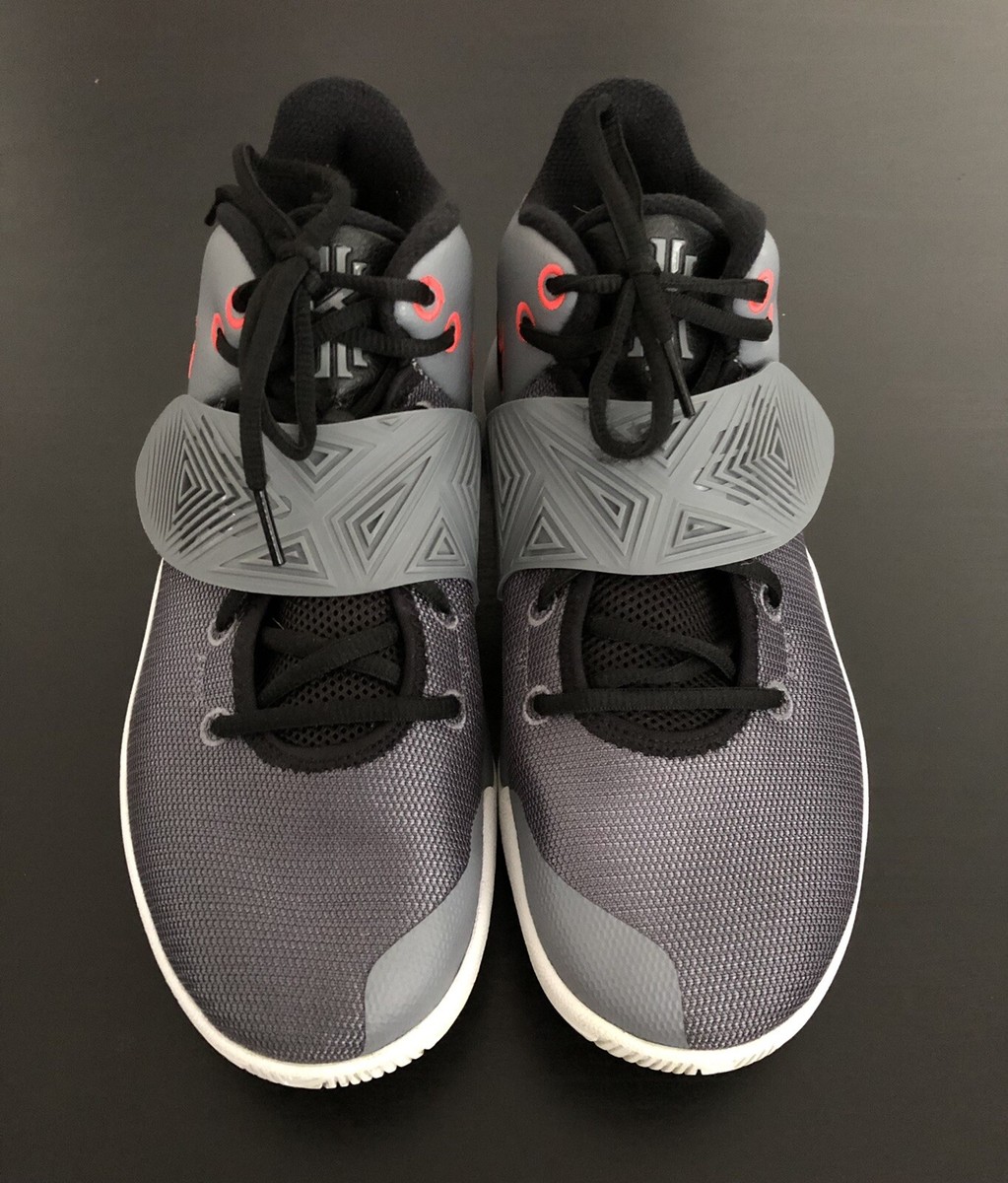 kyrie flytrap size 3