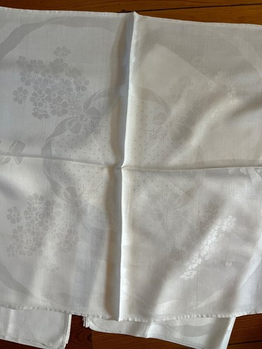 Vintage Lot of Two Different Cream Damask Design Large Cloth Table Napkins - inc - Picture 11 of 13