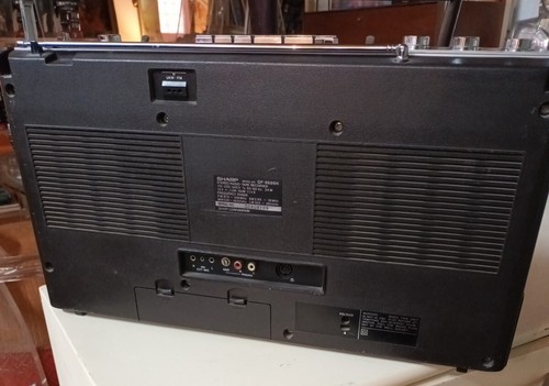 Sharp GF-8686 Ghetto Blaster Boombox Radio Vintage Registratore - Foto 2 di 8