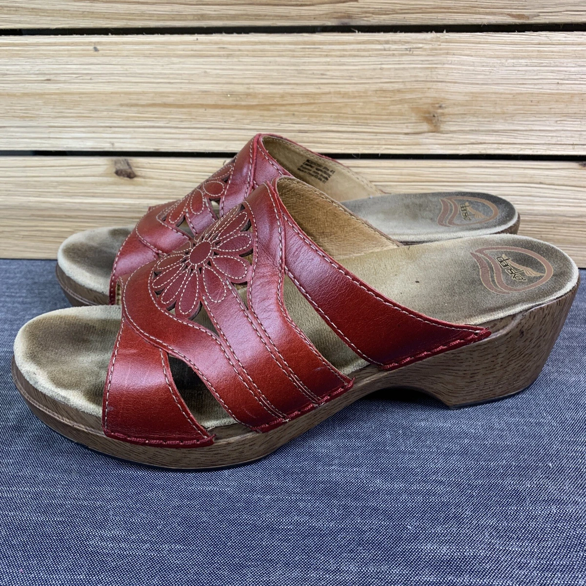 Dansko red 2025 sandals