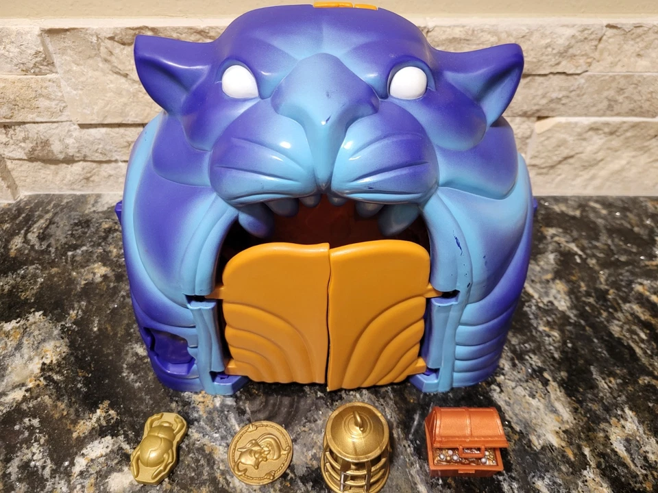 Vintage Disney Aladdin “Cave of Wonders” Playset - w xtra Figures - Not Complete - Image 3 of 4