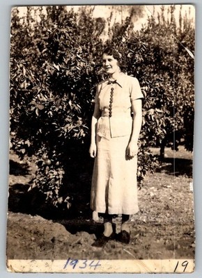 Vtg B&W Snapshot Woman In Short Sleeve Button Down Dress By Citrus Tree 1934