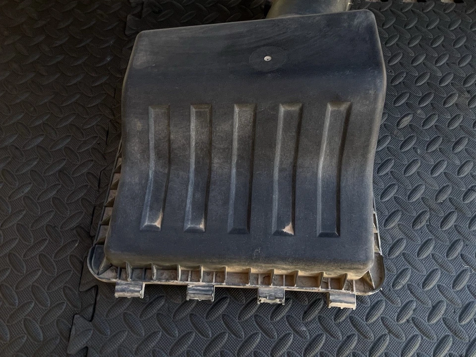 Caja de admisión filtro de aire superior Ford F-150 2009-2014 9L14-9661-AA Foto 3 de 4