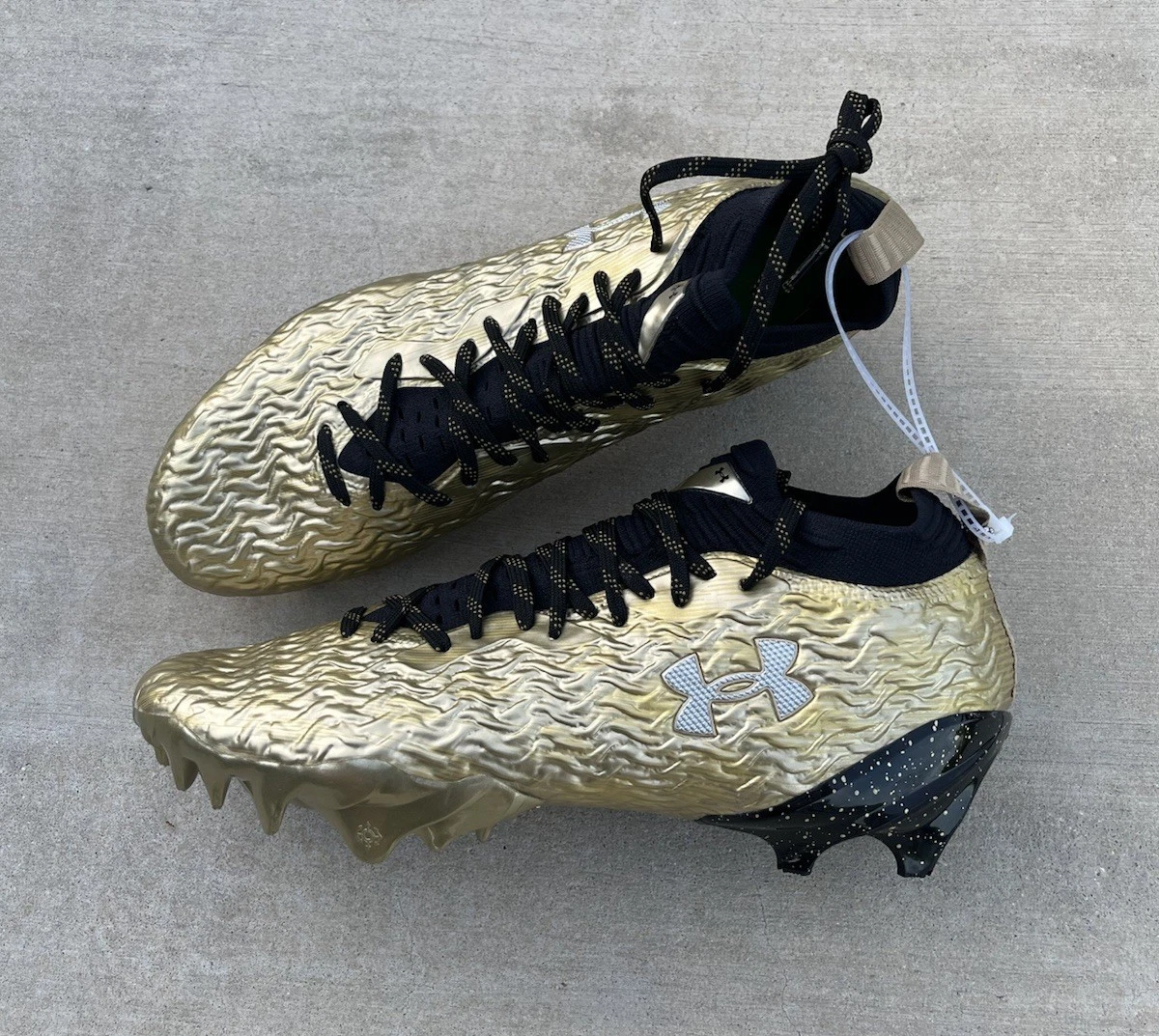 Under Armour Spotlight Football Cleats Mens Size 11 Black Gold Shoes Under armour Medium Width (D, M) Gold Football Shoes  main image 2