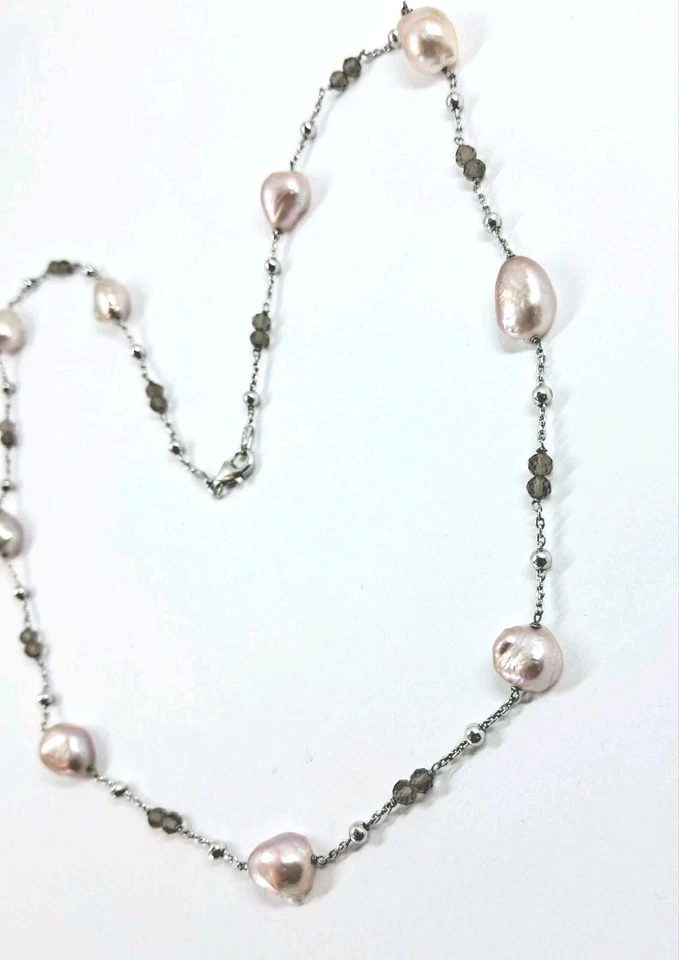 Collana in argento 925 con perle barocche viola e quarzo affumicato sfaccettato  - Immagine 2 di 4