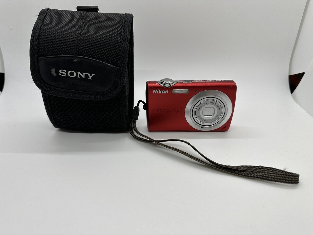 Nikon COOLPIX S203 レッド Nikon CoolPix S203 10MP Red Digital Point & Shoot Camera [EXC]