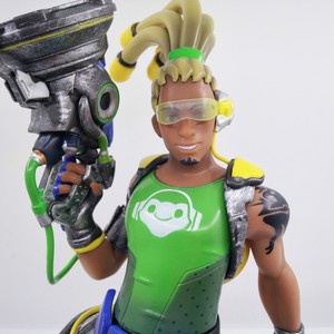 lucio overwatch statue