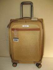 hartmann 22 vigor carry on spinner
