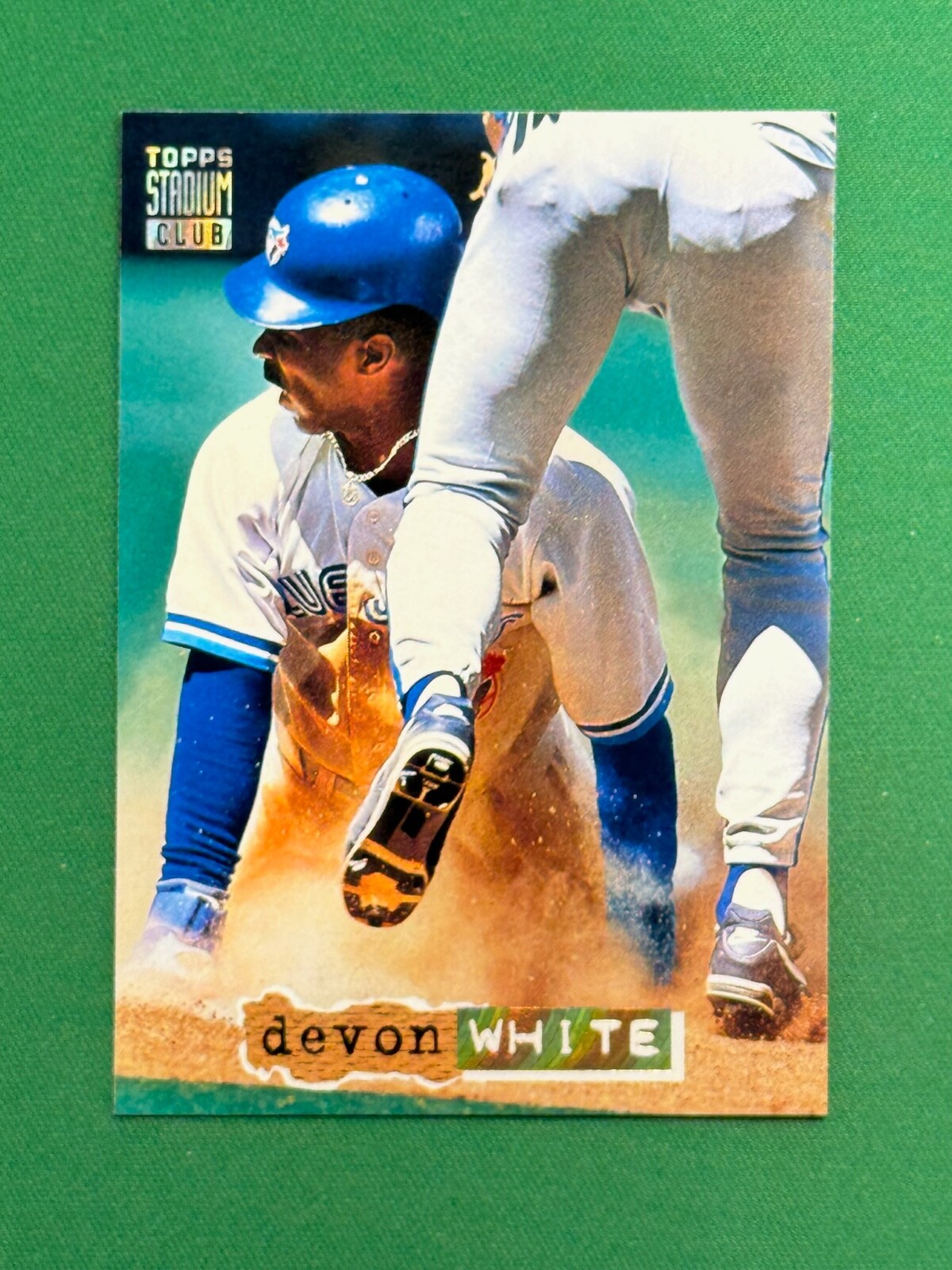 1994 Topps Stadium Club Series 2 #326 Devon White Golden Rainbow Parallel