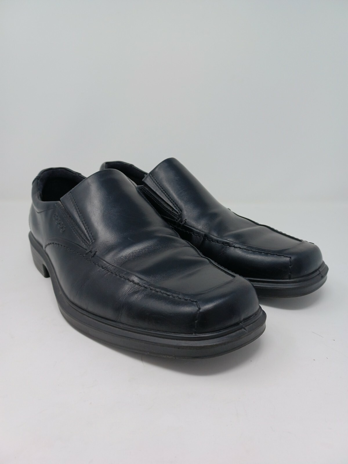 ecco leather slip ons