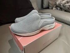 NEW WITH BOX Easy Spirit Women's, Takeknit Eco Clog Grey Size 8 Slip On