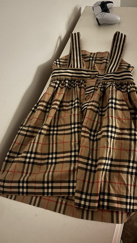Burberry Girls size 12Y Beige only worn once