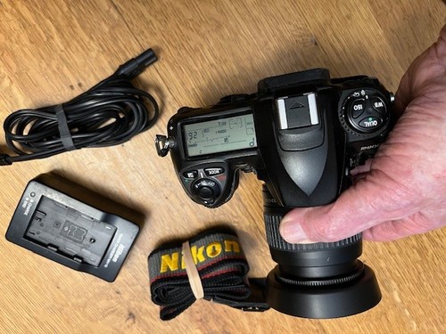 Nikon D200 10.2MP DSLR camera with 28-80mm Nikkor lens - Picture 3 of 18