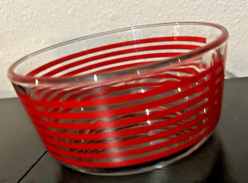 Vintage Pyrex Glass Bowl with Red Stripes 1 Quart #7201 USA