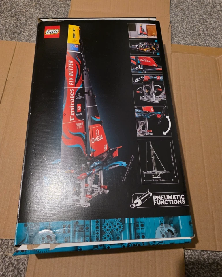 LEGO Technic 42174 Emirates Team New Zealand AC75 Yacht, photo 2 of 5