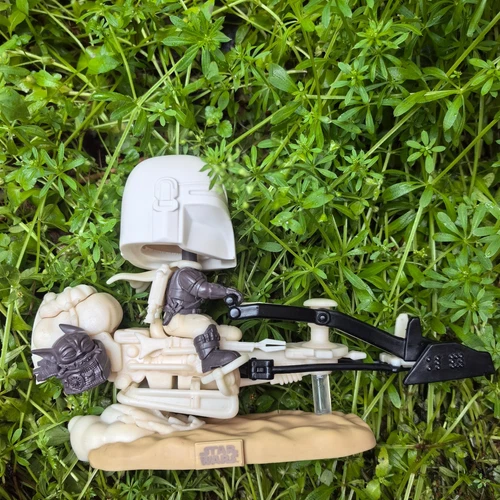 Funko Pop! Rides Prototype The Mandalorian on Speeder with Grogu #579 Star Wars