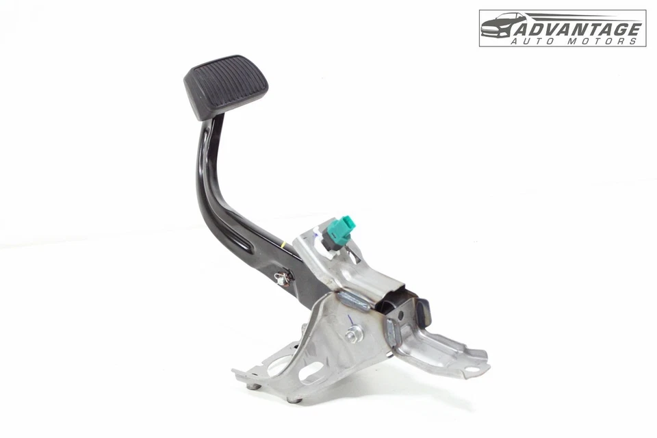 2020-2023 HYUNDAI SONATA FRONT FLOOR BRAKE FOOT STOP PEDAL & SENSOR OEM - Image 2 of 4