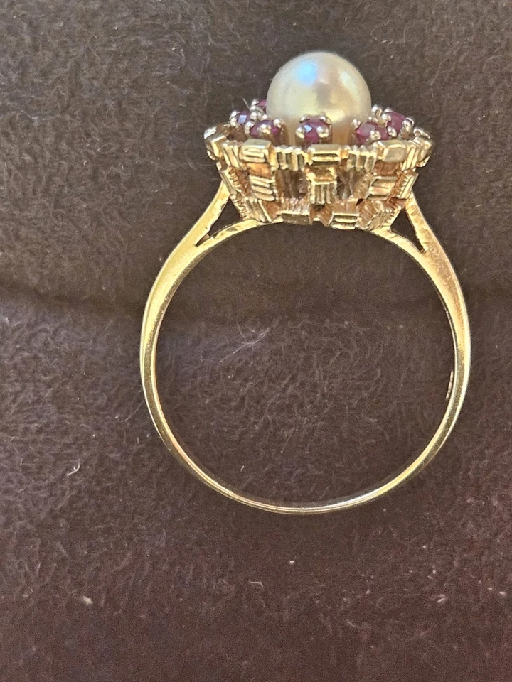 Vintage 14kt (595) Gold, Pearl, and Ruby Ring - Image 3 of 4