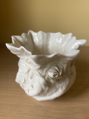 VINTAGE BELLEEK KLEEBLATT ROSENSCHALE Irland 4. Mark 1946-55