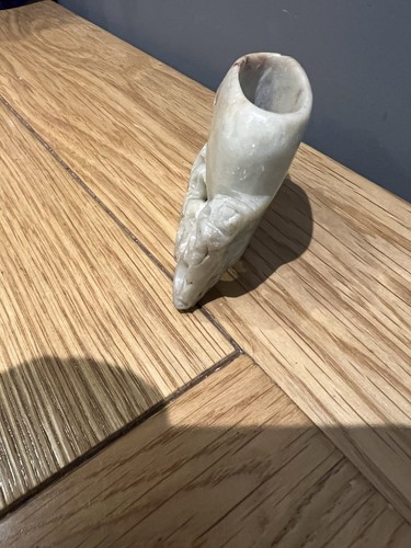 VINTAGE CHINESE CARVED SOAPSTONE COLLECTIBLE SMALL VASE OR INKWELL. - Picture 3 of 13