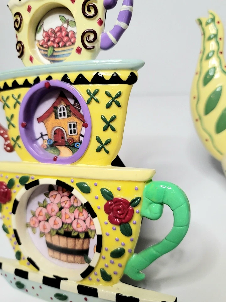 Tetera vintage y tazas de té apiladas en forma de marcos de fotos lindos coloridos 61/2" Foto 4 de 4