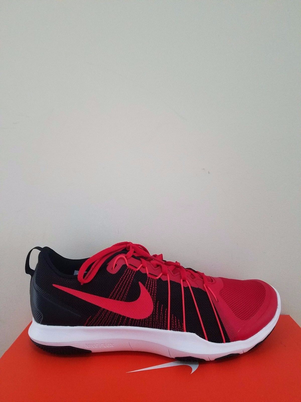 Nike Uomo Nike Flex Train Aver Size Training Size Aver 10.5 NIB f842e1 Nike Uomo Nike Flex Train Aver Size Training Size Aver 10.5 NIB f842e1