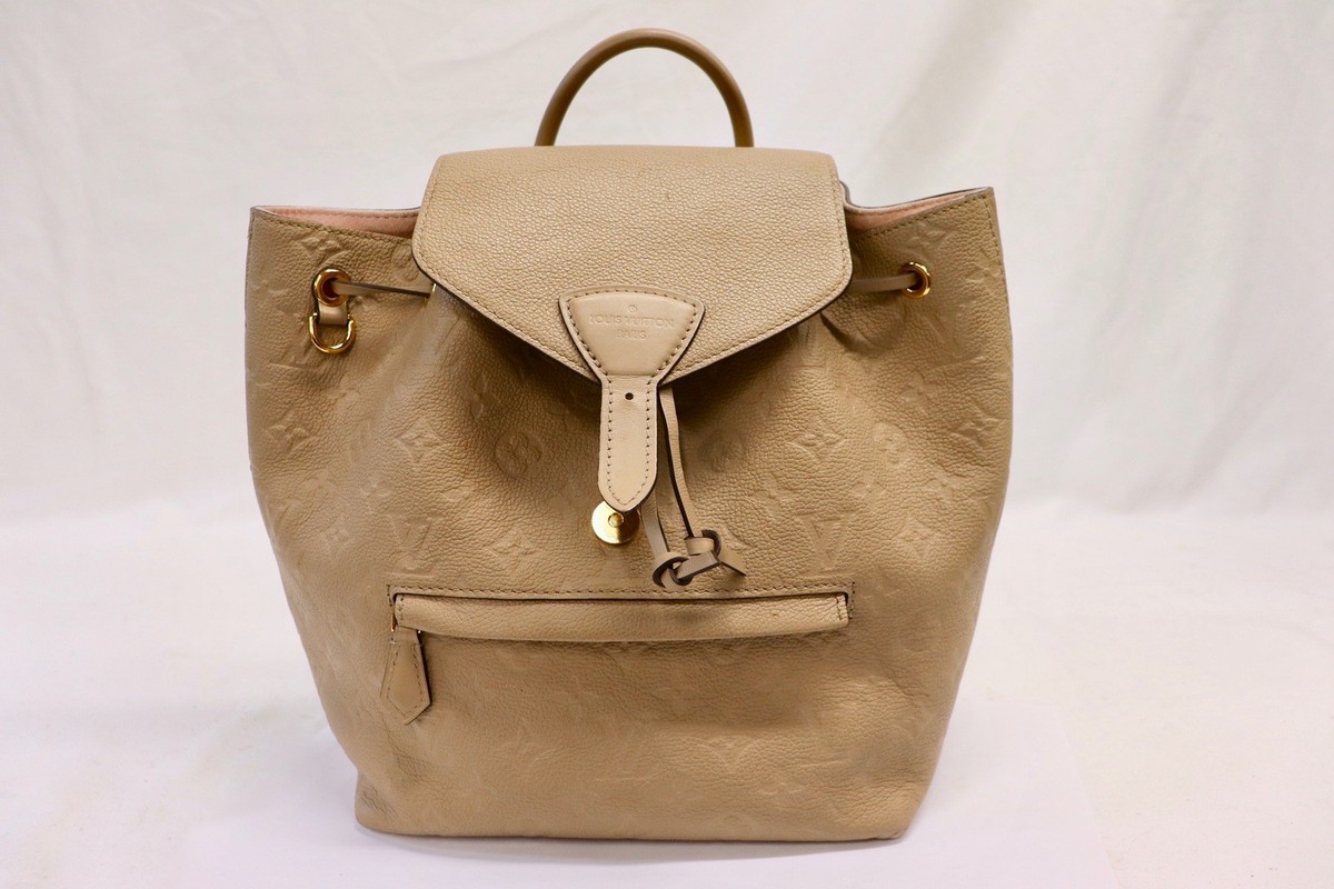 Louis Vuitton Monogram Montsouris PM backpack missing cinch cord LOUIS VUITTON Montsouris PM Monogram Canvas Backpack Brown main image 4