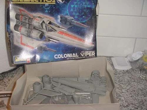 REVELL----30TH ANNIVERSARY,,,,BATTLESTAR GALACTICA--COLONIAL VIPER