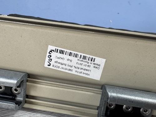 GENUINE Volvo V60 Load Safety Nets 39811533 (LH) /39816747(RH)./Dog Guard/Beige - Picture 10 of 14