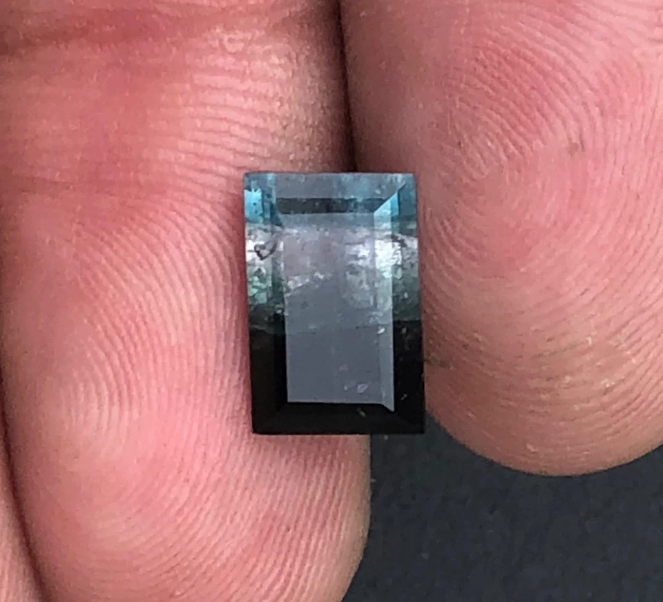 2.60 ct Dim10*6.5*4*mm top quality natural bi color tourmaline loose gemstone - Image 4 of 4