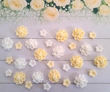 (09) 30 x Yellow, White Edible Fondant Sugar Flowers Cake Decoration