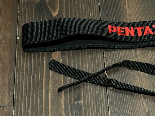 NEW UNUSED PENTAX 67 GENUINE CAMERA STRAP JAPANESE JAPAN - Picture 2 of 9