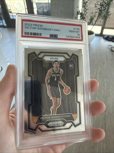 WEMBY PSA 10 GEM 💎 2023-24 Panini Prizm - Victor Wembanyama #136 (RC)