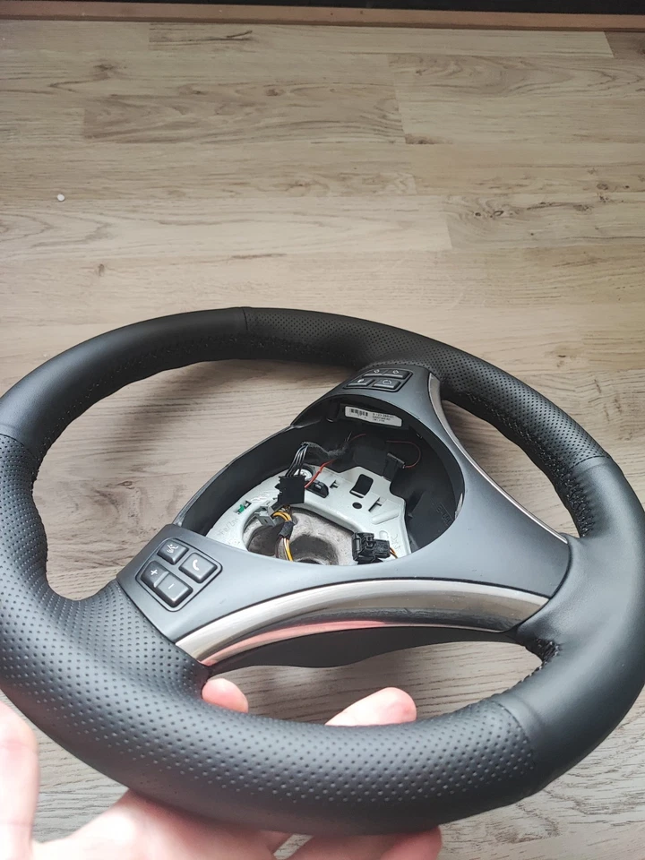 BMW Lenkrad SPORT Neu Bezogen Leder E81 E82 E83 E90 E91 E92 E93 - Bild 3 von 4