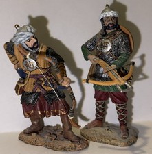 Lot Of 2 Crusades Crossbow  Archer Saracen King  Country MK031