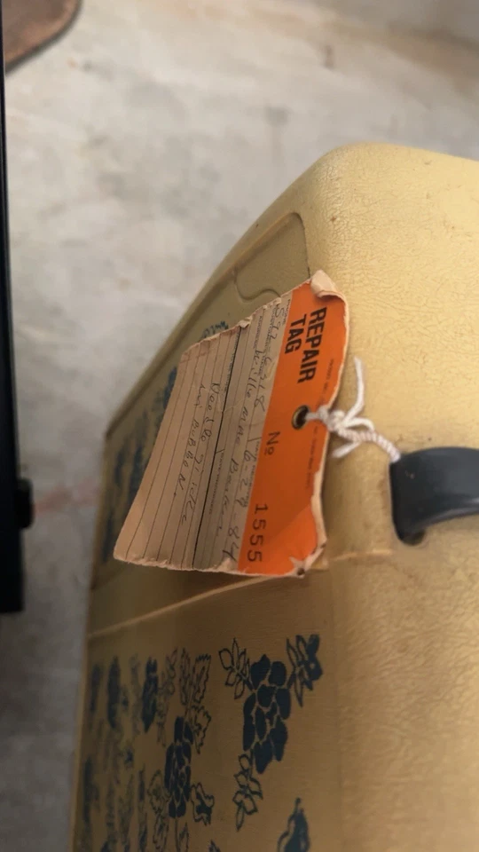 Máquina de coser Husqvarna Viking CL 19 CL19 de colección con estuche de pedal probado Foto 4 de 4