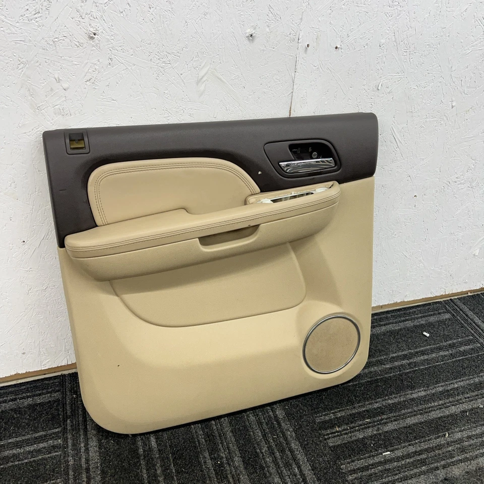 GMC Yukon XL 2007-2009 lado del conductor puerta trasera izquierda moldura panel Foto 2 de 4