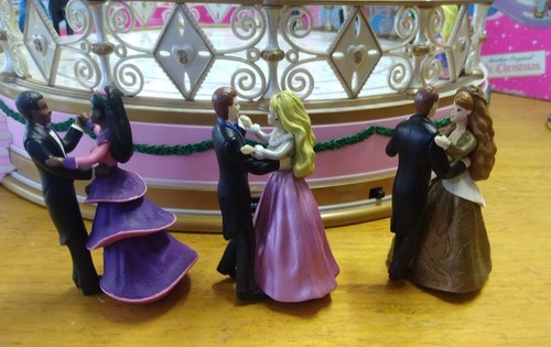 1997 Barbie Holiday Dance Musical Gift Set Mr. Christmas Mechanical Collectibles - Picture 23 of 24