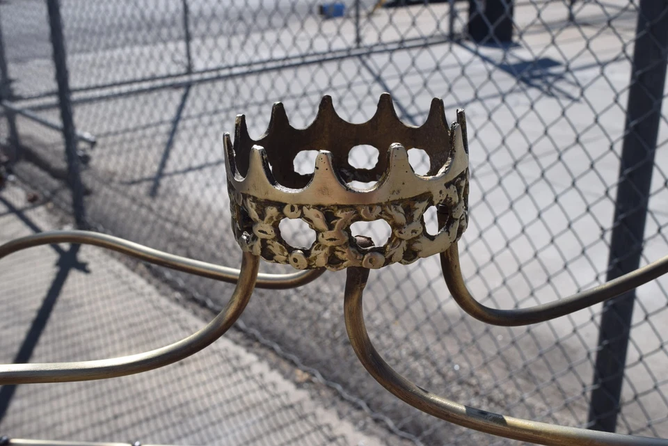 VINTAGE Solid BRASS King Queen Baby Crib Bassinet Center Crown Royal Regal GOLD - Image 3 of 4