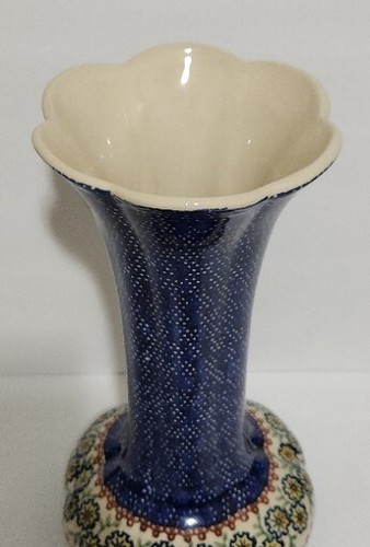 Polish Pottery Vase 12 1/4” Scalloped Edge Boleslawiec Yellow Flower Vase - Picture 5 of 9