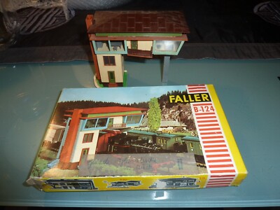 ALT%FALLER B-124 70 er JAHRE HAUS MIT OVP %