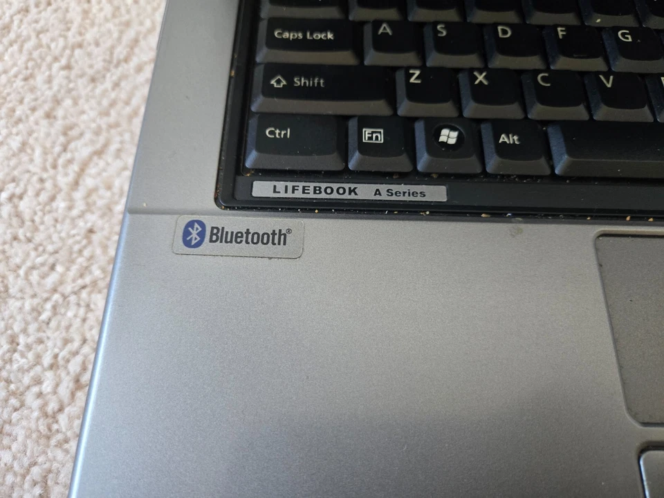 Fujitsu LifeBook A6020 15.4" Core Duo T5500@1.66GHz 2GB Ram GB SIN HDD/OS Foto 4 de 4