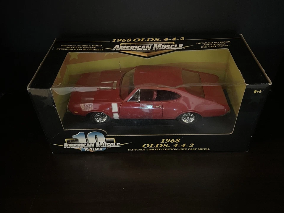 Coche diecast ERTL AMERICAN MUSCLE 1968 OLDS 4-4-2 ROJO 1/18 Foto 2 de 4