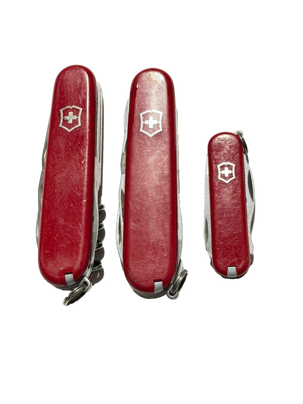 Lot of 3 Victorinox Swiss Army knives - Camper - Super Tinker - Rally