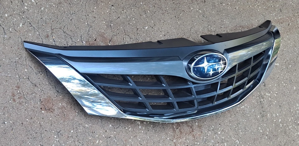 2008-2011 Subaru Impreza Front Grille Chrome & Gray 2009 2010 Foto 2 de 4