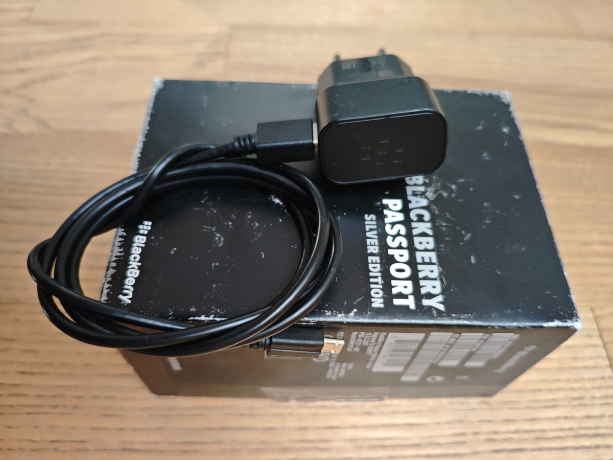 BlackBerry Passport - 32 GB - Silver (Unlocked) for sale online | eBay