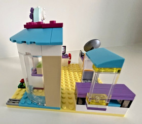 Lego Friends #41085 ~ Vet Clinic ~ Complete with Manual, no box