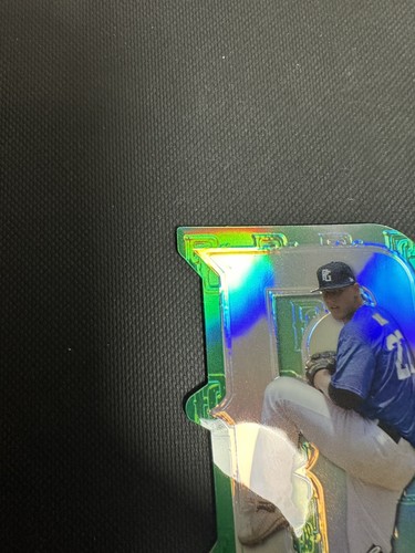 2014 Leaf Valiant - Perfect Game Die-Cut Luken Baker #PGV-LB1 Green Prismatic... - Picture 5 of 8